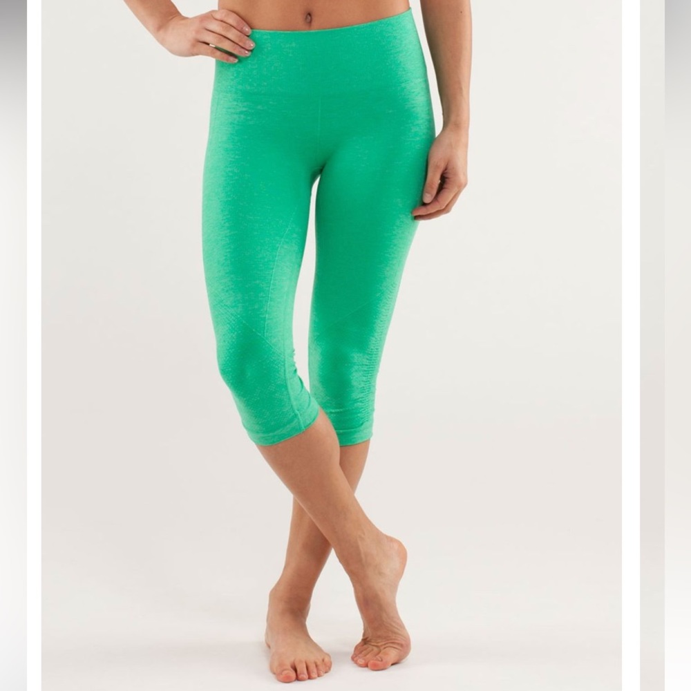 Lululemon In the Flow Crop